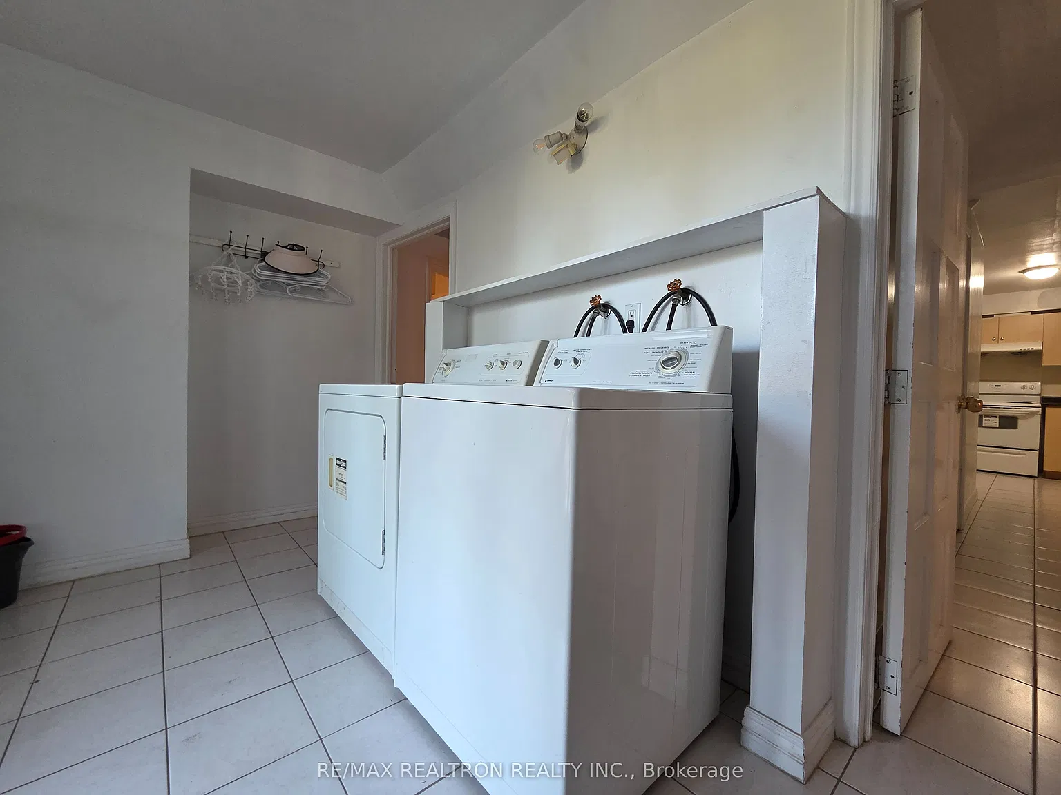 2 bed, $1,300 — Photo 3