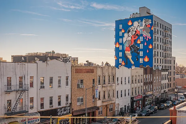 Rented by Nooklyn NYC LLC | media 9