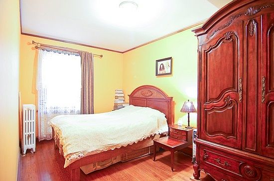 2nd image of 936 N Damen Ave APT 3D
