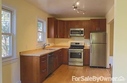 Brand new kitchen
						:
						All new, energy efficient appliances and non-toxic paints and floor coatings.