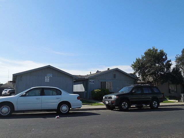 2nd image of 3046 Wentworth Dr