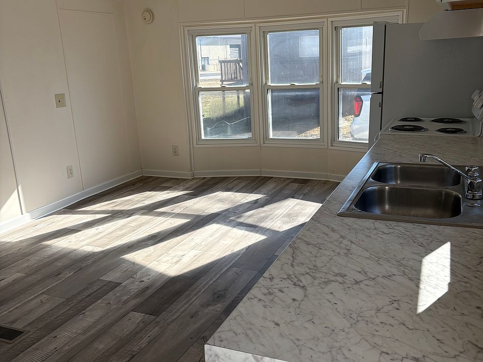 1st image of 245 Globe St Trailer 13