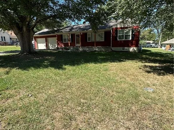 623 W Mason St, Odessa, MO 64076