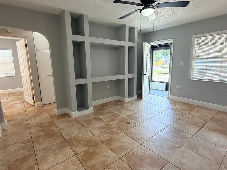 419 N Center St #419 — Photo 9