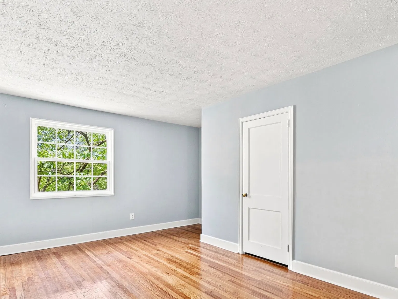 2 bed, 940 sqft, $1,325 — Photo 3