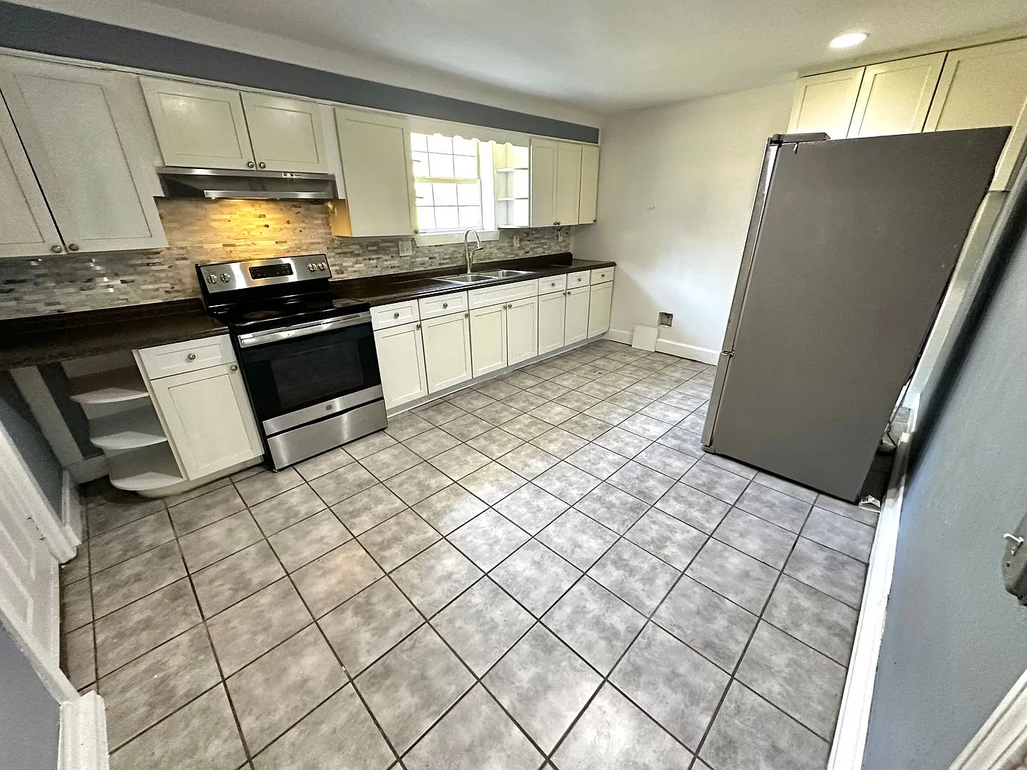 4494 Old Summerville Rd — Photo 3