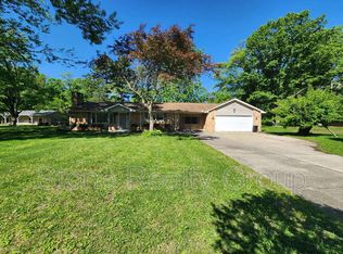 7401 S Pine Hill St, Terre Haute, IN 47802