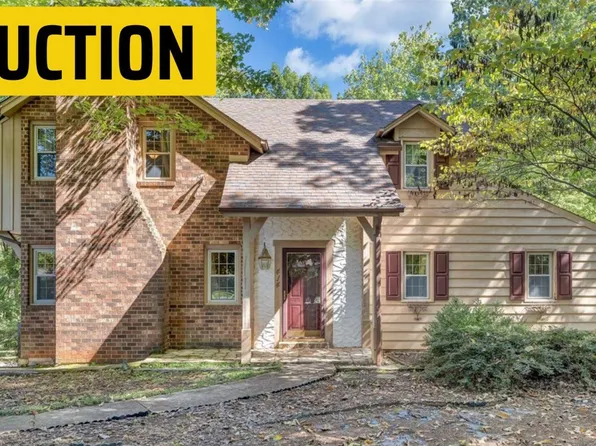 414 Wall St, Bassett, VA 24055