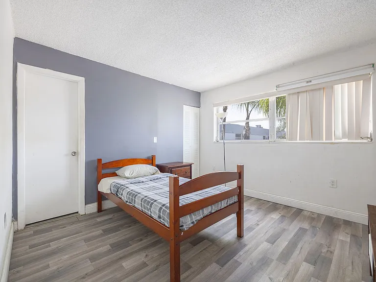 9365 Fontainebleau Blvd — Photo 8