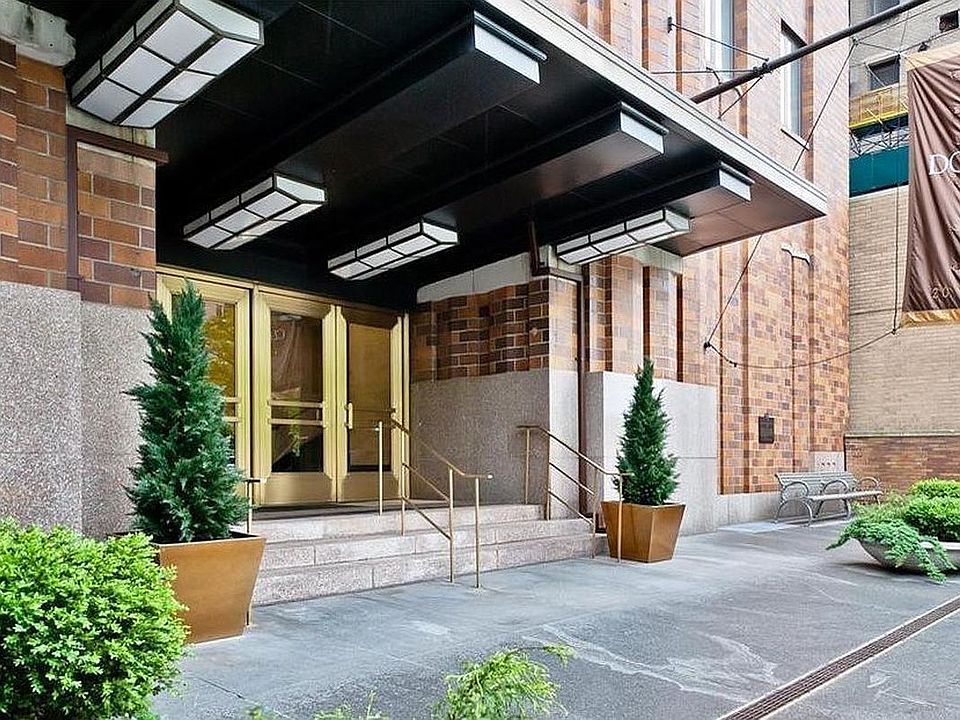 1st image of 20 West St APT 34B