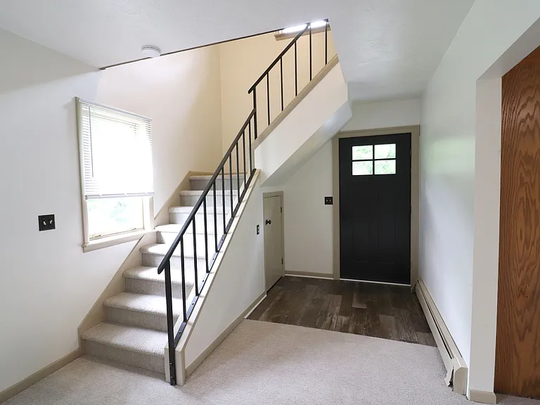 1752 Heilmandale Rd #W — Photo 6