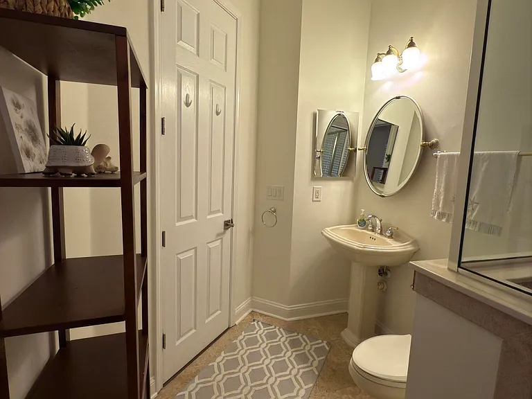 692 Sand Isles Cir — Photo 32