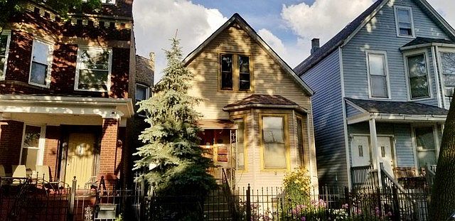 2nd image of 1621 N Keeler Ave