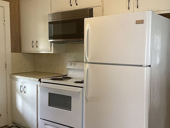 4th image of 1112 W University Dr