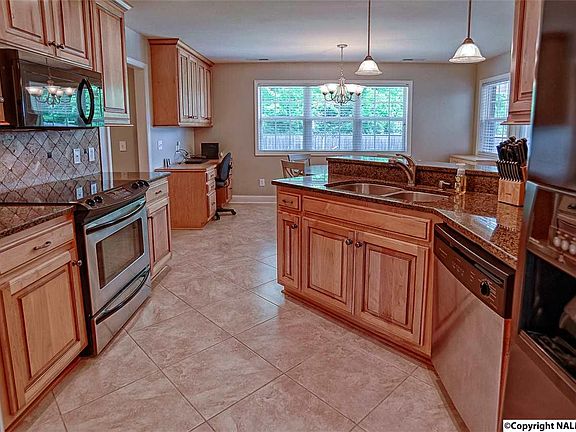 4th image of 263 Wes Ashley Dr