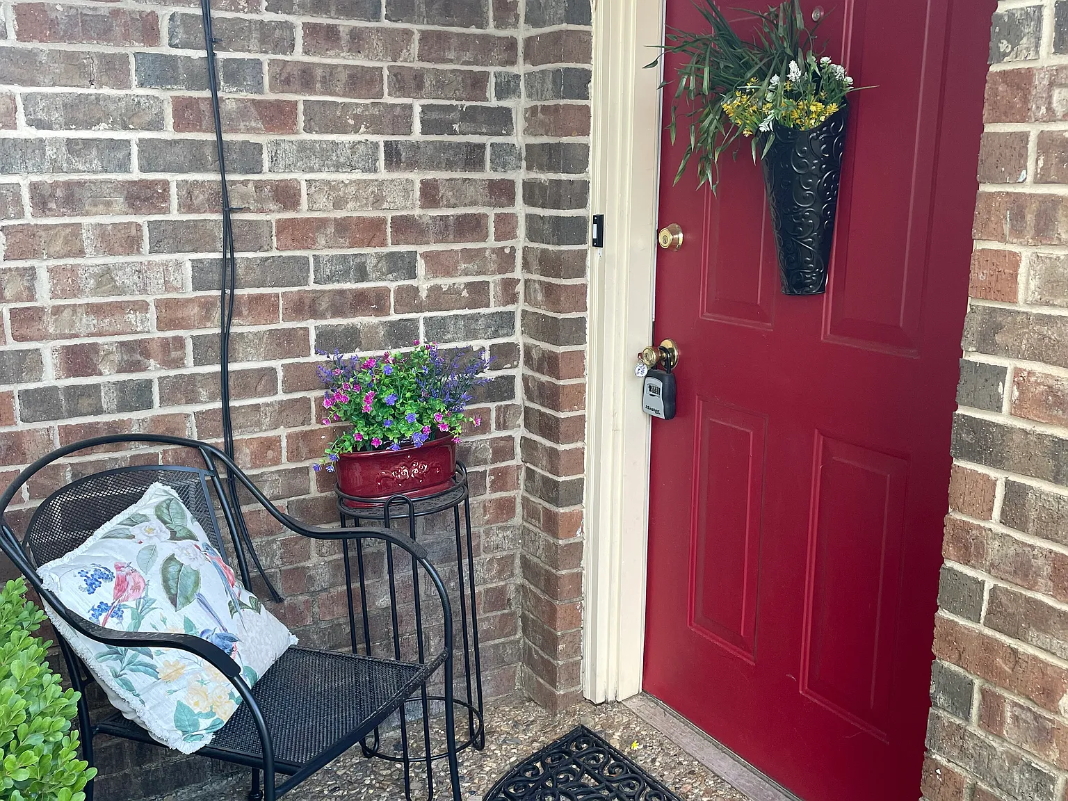 2 bed, 1125 sqft, $1,300 — Photo 1