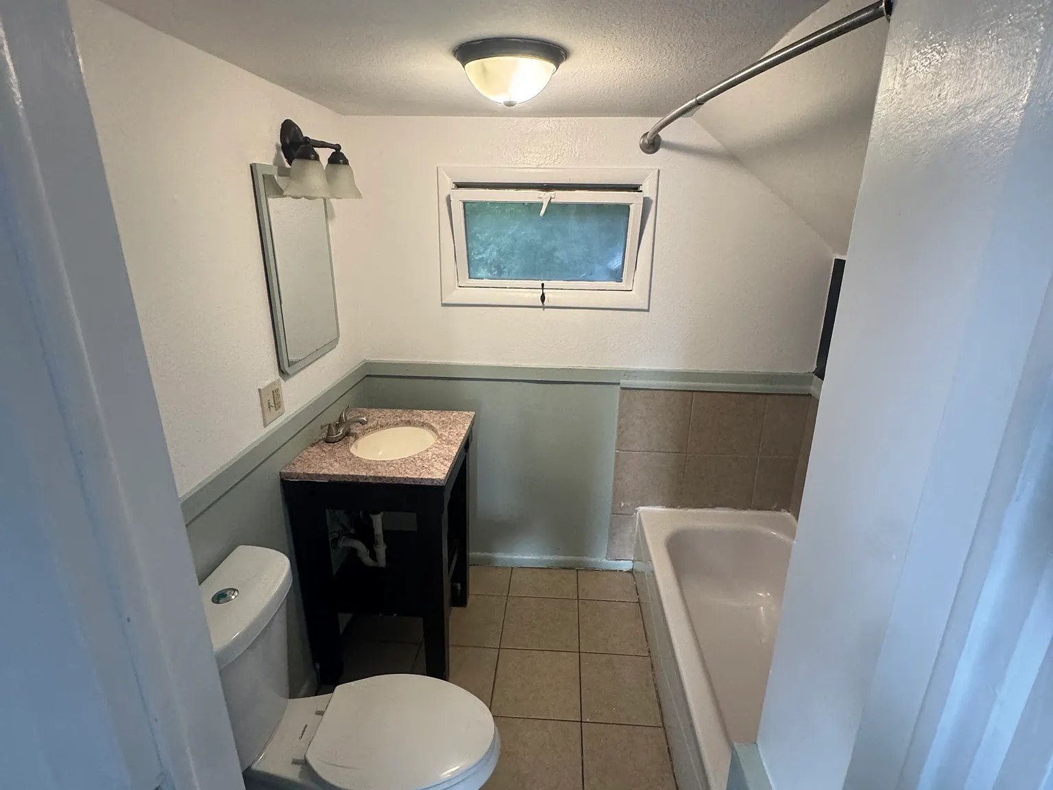 2 bed, $1,200 — Photo 3