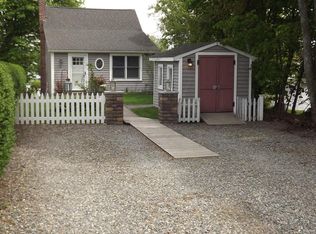 18 Shore Ter, Millbury, MA 01527