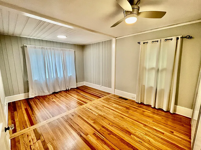 Largest bedroom can accommodate a king sized bed.