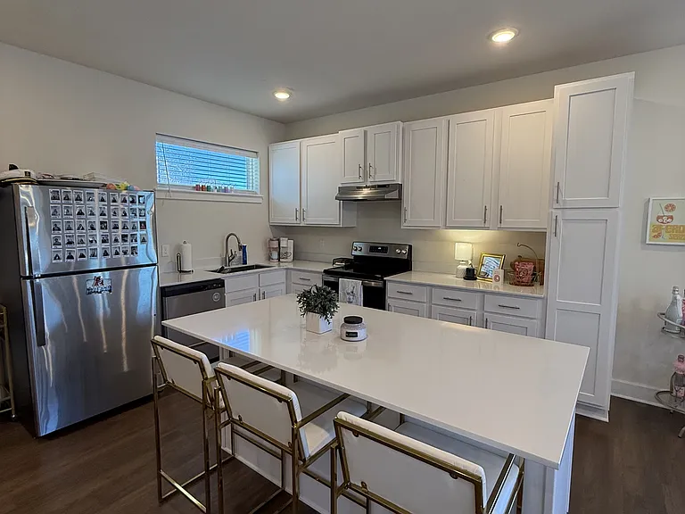 610 N Whitham Ave #3 — Photo 14