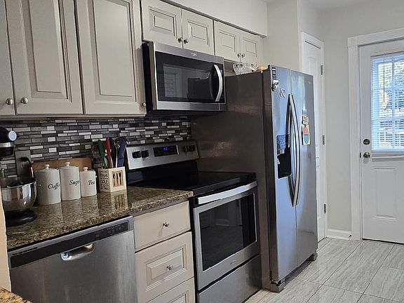2nd image of 2301 Edenborn Ave APT 103