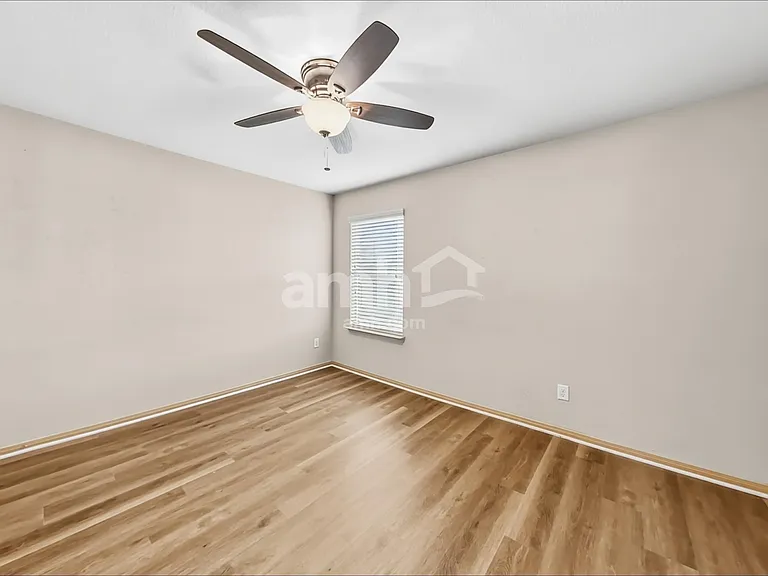 2201 Jefferson Crossing Dr — Photo 14