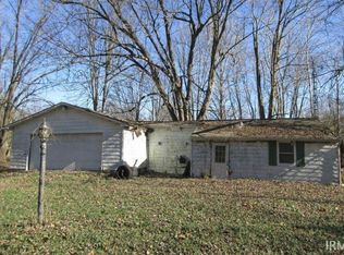 9920 S Loon Ln, Claypool, IN 46510