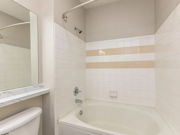 Reserve at Creekside — Photo 52