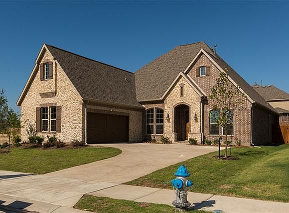 2nd image of 668 Hanover Dr