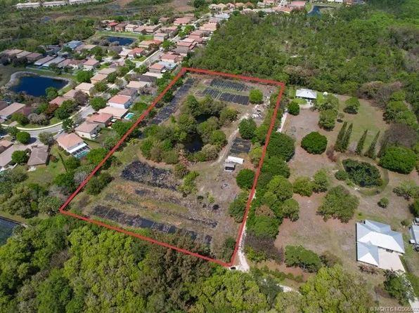 1025 SE Ponderosa Rd, Stuart, FL 34997