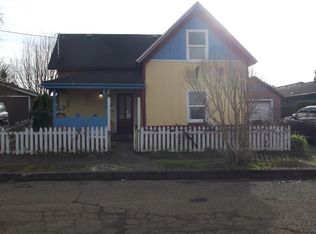 2409 6th St, Tillamook, OR 97141