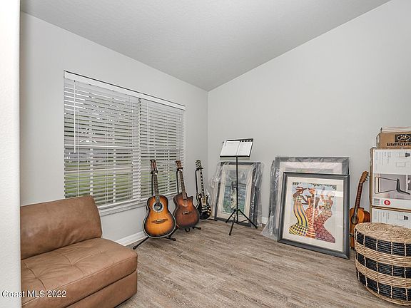 3rd image of 6199 Erik Ct