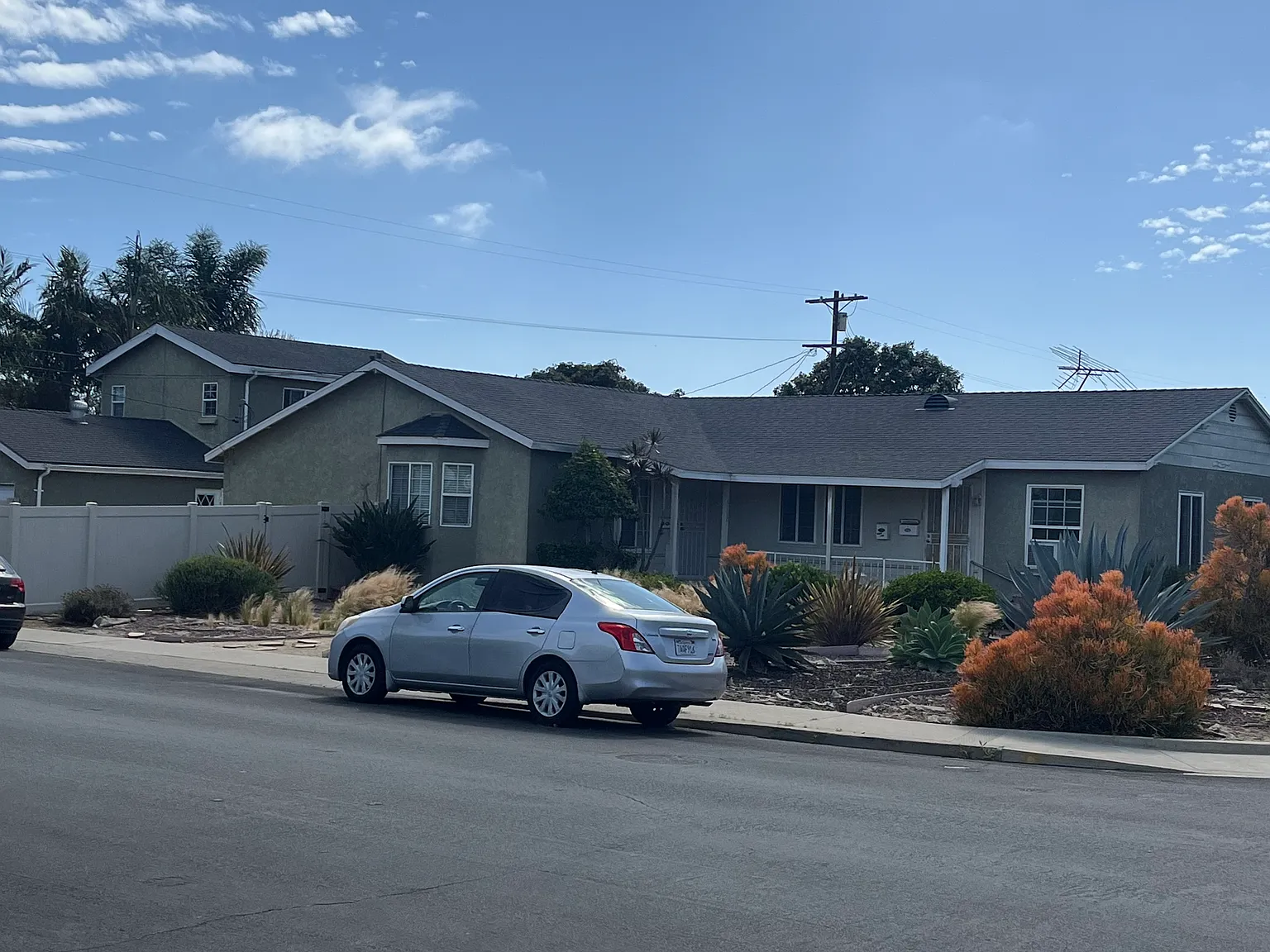3 bed, 1680 sqft, $4,550 — Photo 1