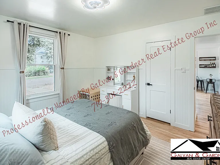 307 N 28th St — Photo 13