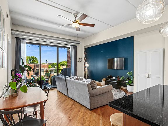2nd image of 3125 W Fullerton Ave APT 406