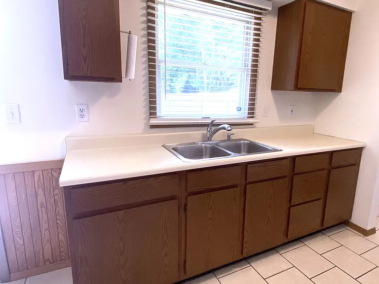 2101 Somerset Dr — Photo 5