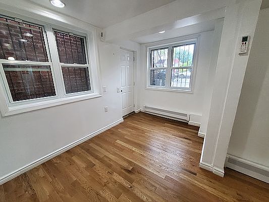 5th image of 4423 Avenue K #1