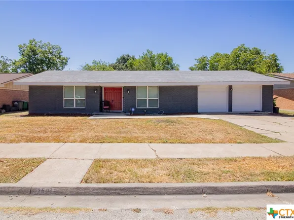 2501 E Locust Ave, Victoria, TX 77901