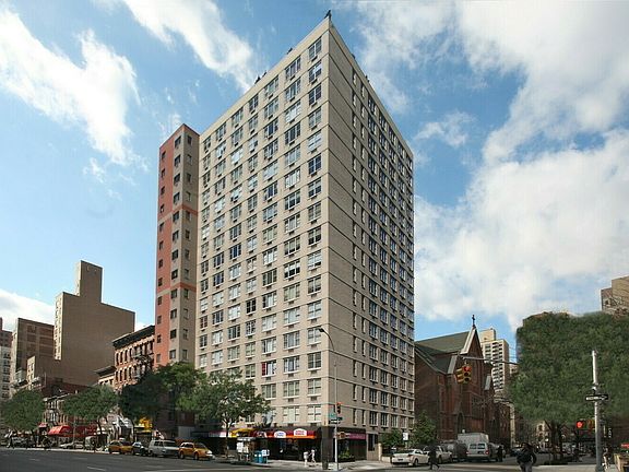 2nd image of 154 E 29th St #1401