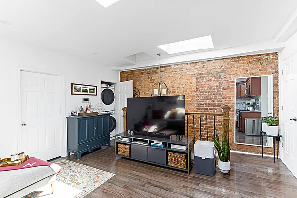 Rented by Corcoran | media 1