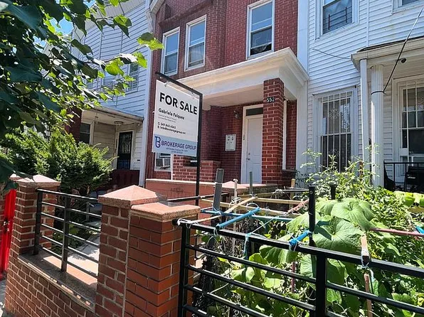 552 E 34th St, Brooklyn, NY 11203