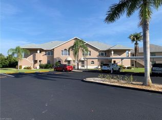 28 Cosmopolitan Dr UNIT 17, Lehigh Acres, FL 33936