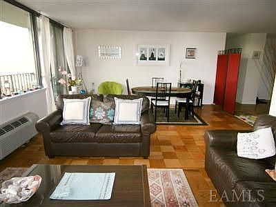 4th image of 15 Stewart Pl APT 11K