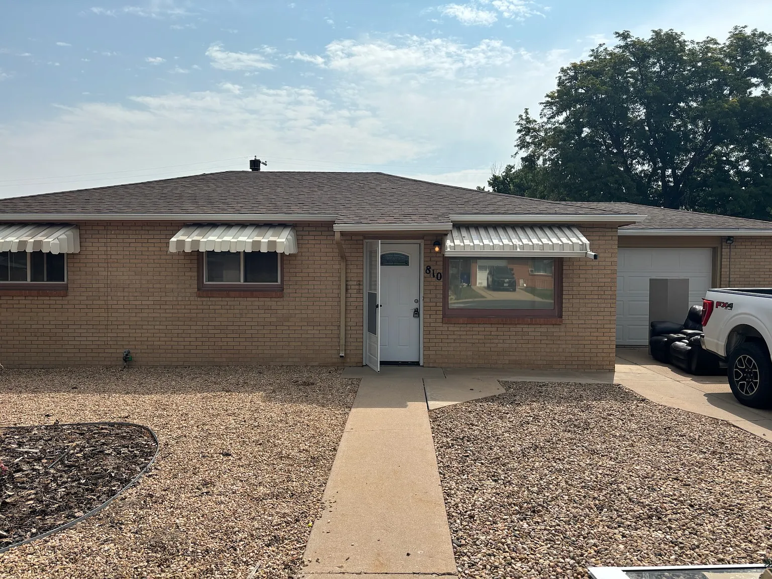 810 28th Ave — Photo 1