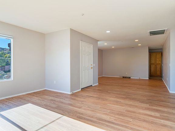 3rd image of 26454 Antonio Cir