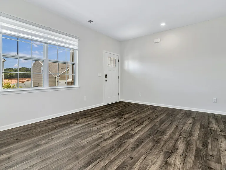 229 Marathon Ln — Photo 10