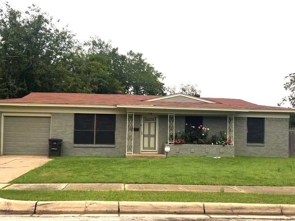 1st image of 108 Valera Ct