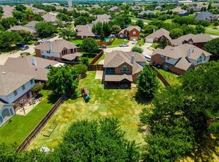 6002 Crest Ct, Sachse, TX 75048