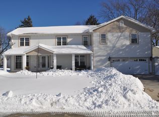 2636 S 76th St, West Allis, WI 53219