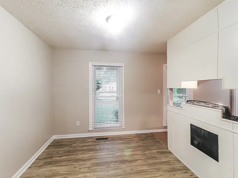 2495 Zane Dr SW — Photo 7